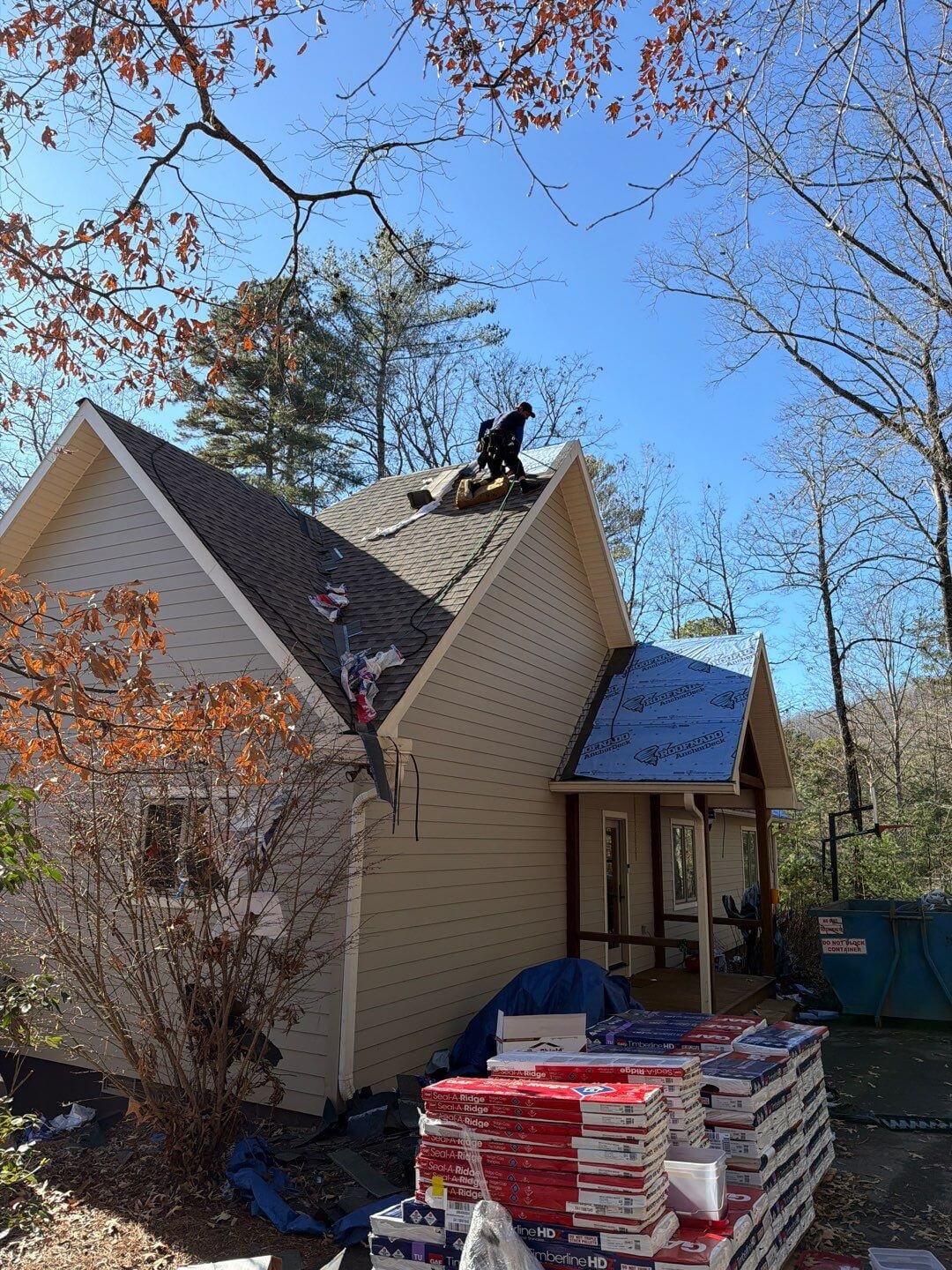 Division Kangaroof — house with kangaroo on roof
